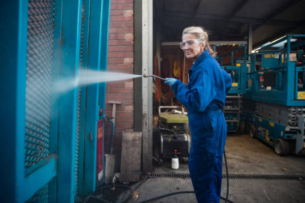Best Factory Floor Cleaning  in Luxemburg, WI